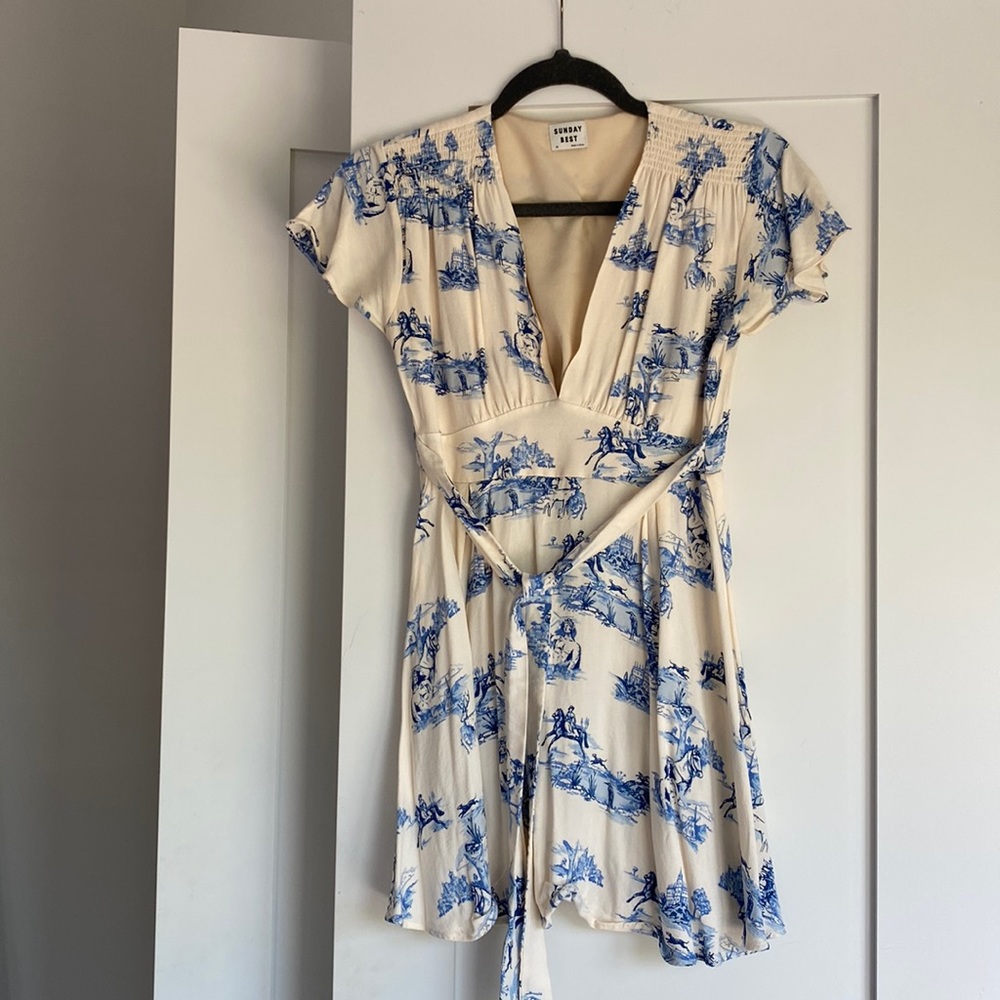 Aritzia mini dress - Picture 1 of 2